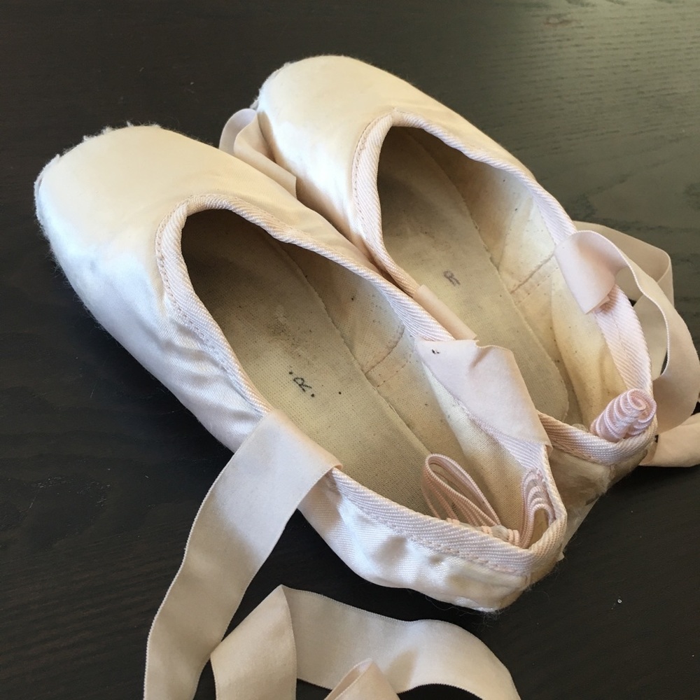 Pointe Shoes, brand Russian Pointe